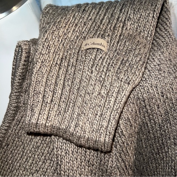 Columbia 1/4 zip sweater - Picture 3 of 5